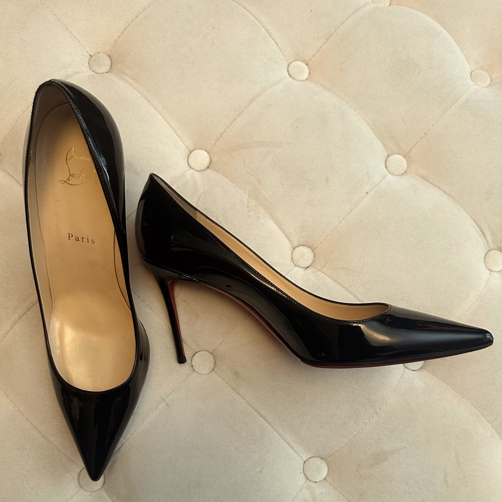 Beautiful Christian Louboutin- Décolleté 85 Black Patent